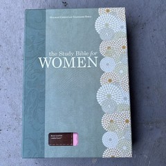 Study Bible for Women-HCSB by Dorothy Kelley Patterson: Used Embroidered