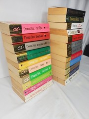 Lot of 22 Danielle Steel Best Selling 1980s 90s 2000s Romance Mystery Paperback