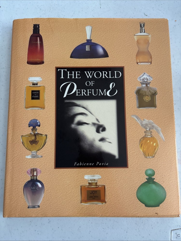 The World of Perfume by Pavia, Fabienne Hardback Book The Fast Free Shipping