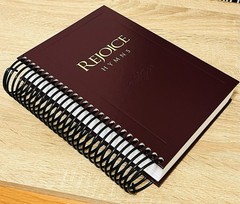 Rejoice Hymns – Spiral Edition, Easy-to-Read Format (Majesty Music, 1997) *NEW*