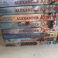 Almost Complete Series – Lot (26) Midshipman Bolitho books by Alexander Kent
