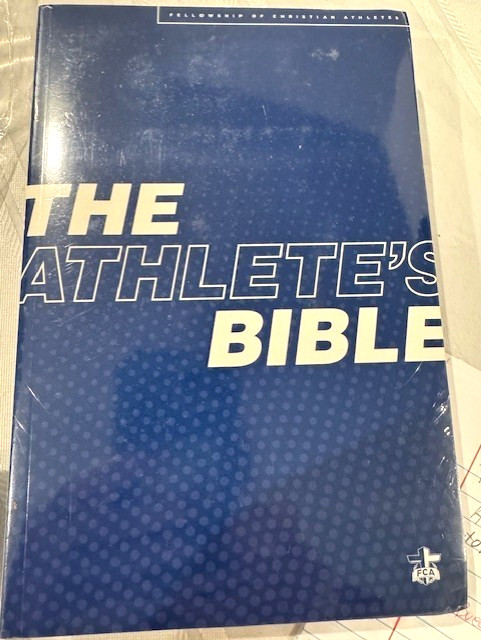 The Athlete’s Bible Devotional Bible Fellowship Christian Athletes- Free Ship