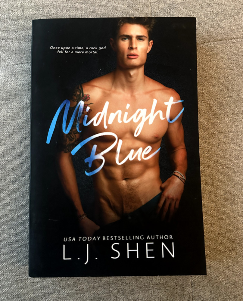 *SIGNED* Midnight Blue by L. J. Shen (2018, Format Paperback)