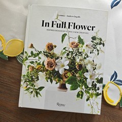 In Full Flower : Inspired Designs by Floral’s New Creatives by Andrew Ingalls…