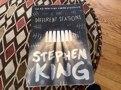 Different Seasons : Four Novellas by Stephen King