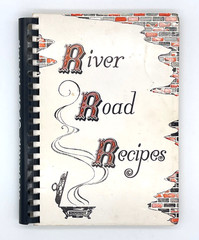 River Road Recipes I Junior League Baton Rouge LA Creole Cookbook 262 pages
