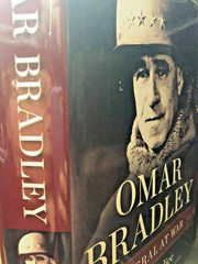 RARE 1ST EDITION! Omar Bradley : General at War by Jim DeFelice (2011) FINE HCDJ
