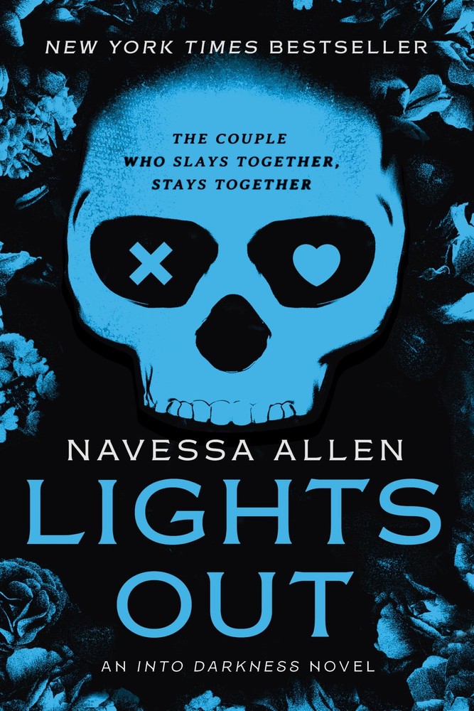Lights Out (Into Darkness Series) – paperback Allen, Navessa