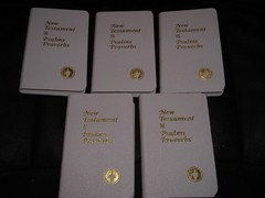 5 NEW HOLY BIBLE GIDEON WHITE TESTAMENT PSALMS PROVERBS ESV POCKET SCRIPTURE LOT