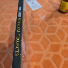 No Grid Survival Projects Paperback Book English