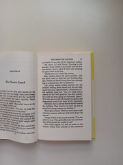 Nancy Drew Ser.: Nancy Drew 11: the Clue of the Broken Locket by Carolyn…
