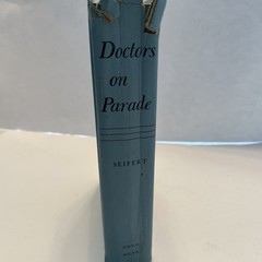 VTG Classic “doctors on parade” elizabeth seifert-1960 HC. EUC