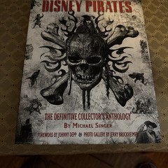 DISNEY PIRATES: THE DEFINITIVE COLLECTORS ANTHOLOGY: By Michael Singer EXCELLENT