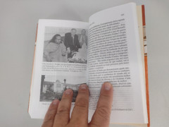 Autobiografia De Um Logue – PARAMAHANSA YOGANANDA – in Portuguese – 4.5″ X 7.5″