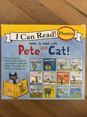 Pete the Cat 12-Book Phonics Fun! : A Box of 12 Mini-Books Featuring Short…