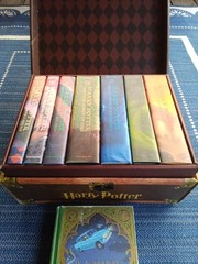 Harry Potter Hardcover Boxed Set: Books 1-7 (Trunk) and bonus Book like new