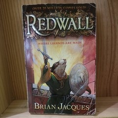 Redwall : A Tale of Redwall by Brian Jacques (2002, Trade Paperback)