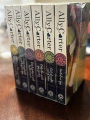 NEW GALLAGHER GIRLS BOXED SET Complete Series Ally Carter #1-6 Young Spy
