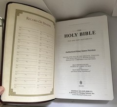 King James Version Holy Bible Black/Burgundy Nelson 0885SA KJV Red Letter