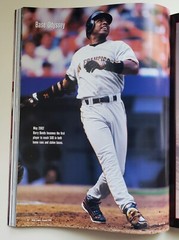 2000 MLB Official Guide To The 2000 Baseball Season Program 262+ Pages MINT/NEW