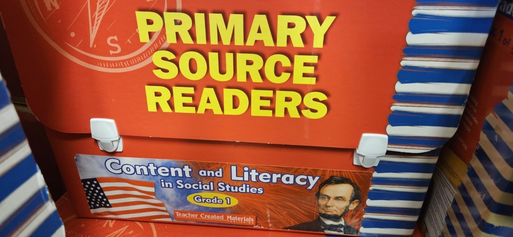 Teacher Created Materials ,PRIMARY SOURCH READERS, Grade 1