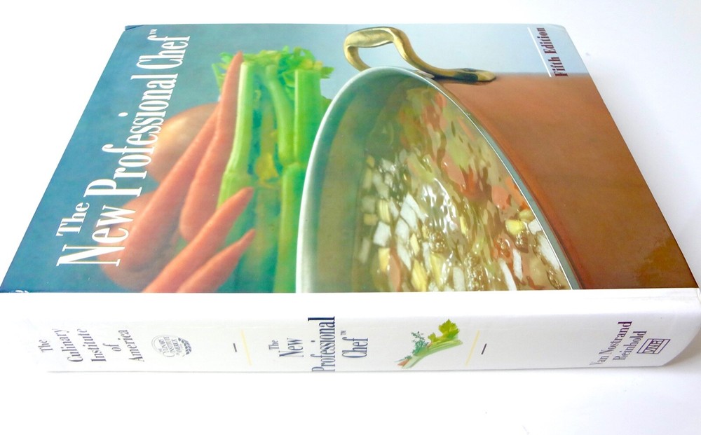 Cookbook THE NEW PROFESSIONAL CHEF . Fifth Edition 1991 . LIKE NEW .