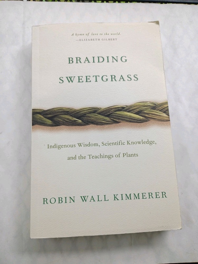 Robin Wall Kimmerer Braiding Sweetgrass Trade Paperback English