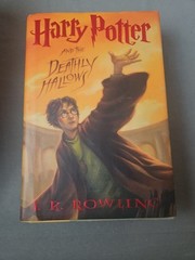 Harry Potter and the Deathly Hallows 1st Edition book First Printing 759 pages