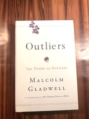 Outliers The Story of Success Malcolm Gladwell 1st Edition 2008 Hardcover Book