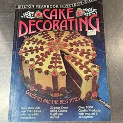 Wilton Yearbook 1980 Cake Decorating Illustrated Paperback Baking Decorating