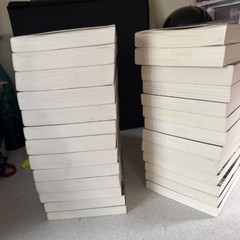Almost Complete Series – Lot (26) Midshipman Bolitho books by Alexander Kent