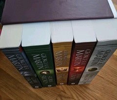 George R. R. Martin’s A Game of Thrones 5-Book Boxed Set Song of Ice and Fire