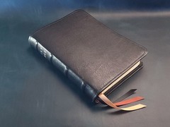 Giant Print Bible, Pebbled Black Goatskin Leather, Cowhide Liner, 3 Ribbons