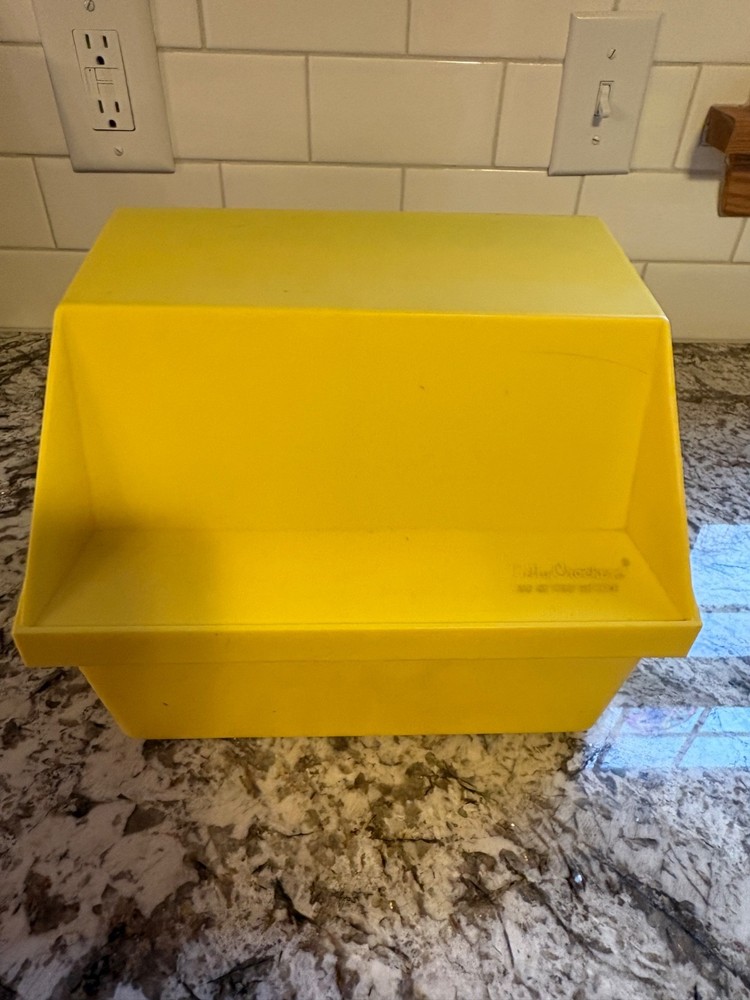 Vintage Betty Crocker 70’s Step By Step Recipe Card File Library Yellow Box 1976