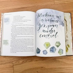 GraceLaced: Discovering Timeless Truths Through Seasons of the Heart RuthSimons