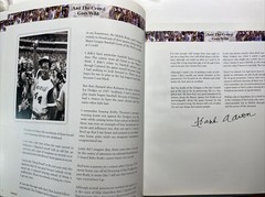 1999 And The Crowd Goes Wild Pic Book Sporting Events W Aaron, Gretzky,2 CD’s VG