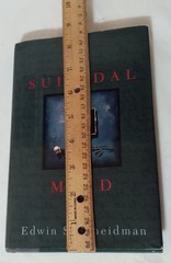THE SUICIDAL MIND by Edwin S. Shneidman 1996 HCDJ Book 187 pages VGUC