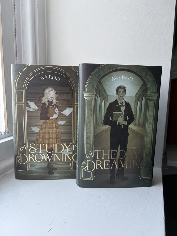 NEW! Illumicrate A Study In Drowning & A Theory of Dreaming by Ava Reid SIGNED
