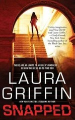 Snapped (Tracers) – Mass Market Paperback By Griffin, Laura – GOOD
