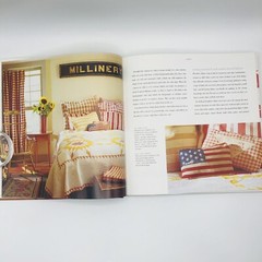 Country Living Making & Displaying Quilts Hardcover by Country Living Editors