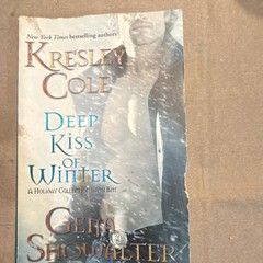 Kresley Cole & Gena Showalter Deep Kiss of Winter Mass Market Paranormal Romance