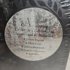 New Moon by Stephenie Meyer Collector’s Edition Deluxe Slipcase Cloth Cover