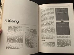 THE SOCCER BOOK By Don Kowet 1978