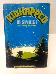 1978 Vintage Kidnapped in Space! by Dudley Bromley Sci-Fi Illustrated HC Book