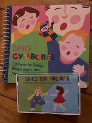 Sing Gymboree 30 Favorite Sings, Fingerplays, Movement book + cassette Vtg 90s