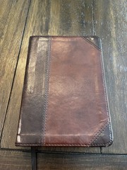 Bible: Crossway English Standard Version: Trutone Two-Tone Brown