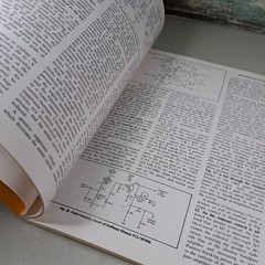 Color TV Circuit Operation Guide 1971 Revised Expanded Electronic Servicing