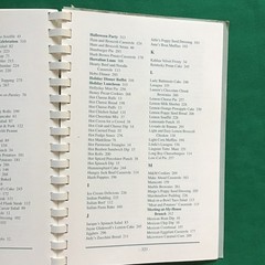 St Charles, MO Philanthropic Educational Organization 1998 Cookbook SEE INDEX