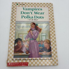 Vampires Don’t Wear Polka Dots Bailey School Kids Book 1 1990 First Printing