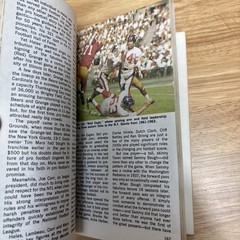 VINTAGE First NFL-AFL Illustrated Digest Official 1969 Edition – Joe Namath